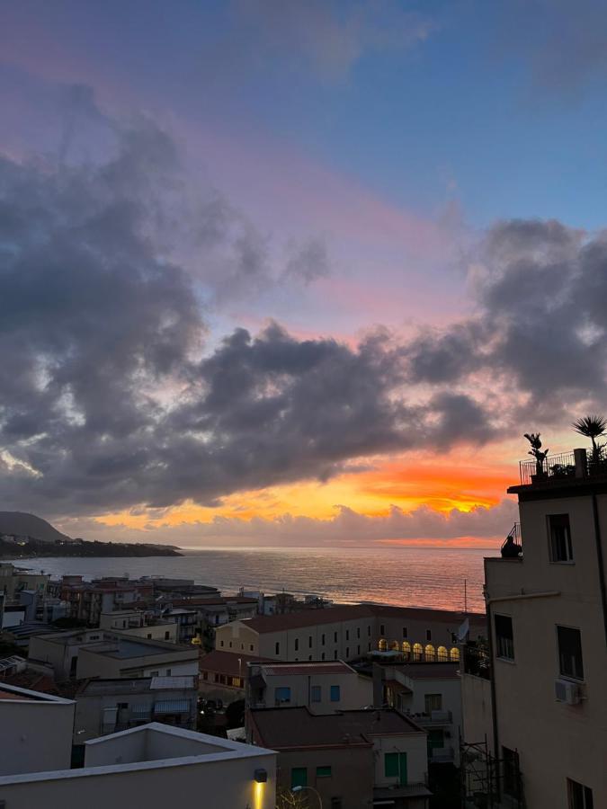Appartamento Window On The Sunset Cefalù Esterno foto